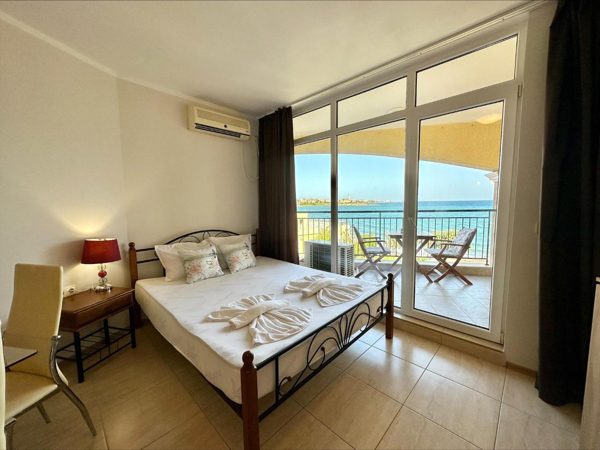 Menada Grand Resort Apartments Aheloy Room photo