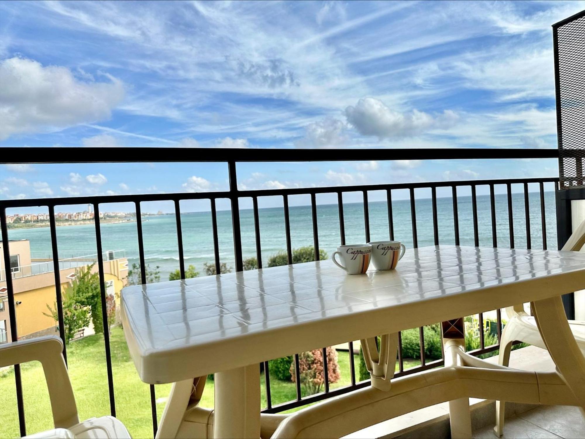 Menada Grand Resort Apartments Aheloy Room photo